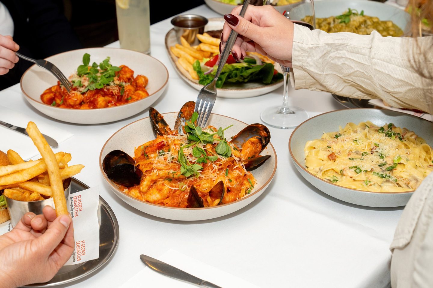 pasta-table-web JUBILEE-BRASSERIE